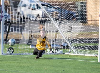 Thumbnail 2 in Hanover vs. Bow (NHIAA D2 Final) photogallery.