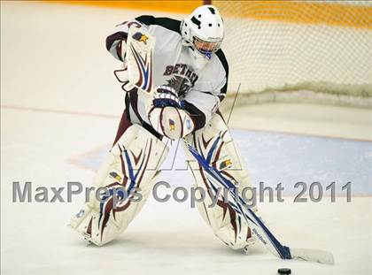 Thumbnail 3 in Barlow vs. Brookfield/Bethel/Danbury (SWC Semifinal) photogallery.