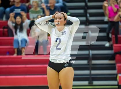 Thumbnail 1 in Mater Dei Catholic vs. Tri-City Christian (CIF SDS D3 Finals) photogallery.