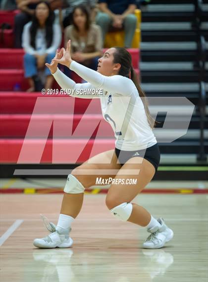 Thumbnail 3 in Mater Dei Catholic vs. Tri-City Christian (CIF SDS D3 Finals) photogallery.