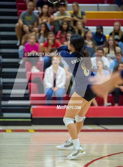 Thumbnail 2 in Mater Dei Catholic vs. Tri-City Christian (CIF SDS D3 Finals) photogallery.