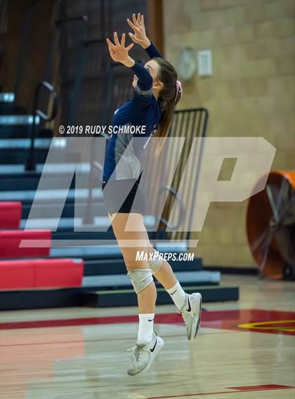 Thumbnail 1 in Mater Dei Catholic vs. Tri-City Christian (CIF SDS D3 Finals) photogallery.