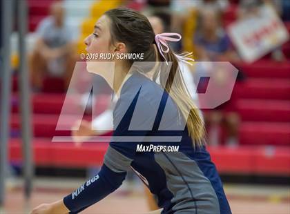 Thumbnail 3 in Mater Dei Catholic vs. Tri-City Christian (CIF SDS D3 Finals) photogallery.