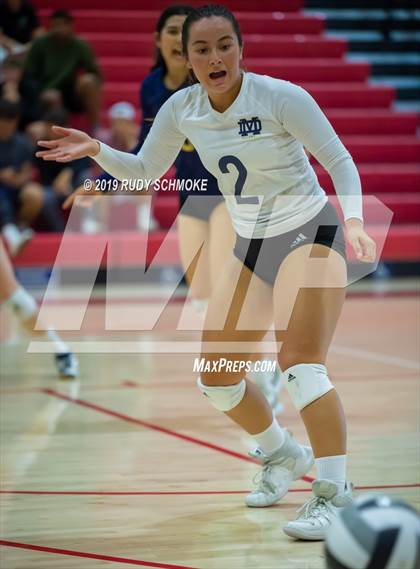 Thumbnail 2 in Mater Dei Catholic vs. Tri-City Christian (CIF SDS D3 Finals) photogallery.