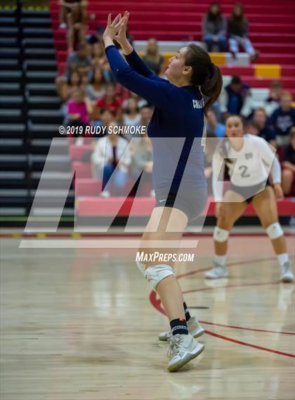 Thumbnail 2 in Mater Dei Catholic vs. Tri-City Christian (CIF SDS D3 Finals) photogallery.