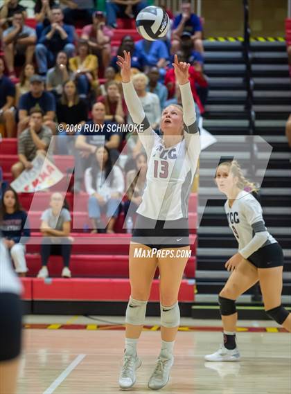 Thumbnail 2 in Mater Dei Catholic vs. Tri-City Christian (CIF SDS D3 Finals) photogallery.