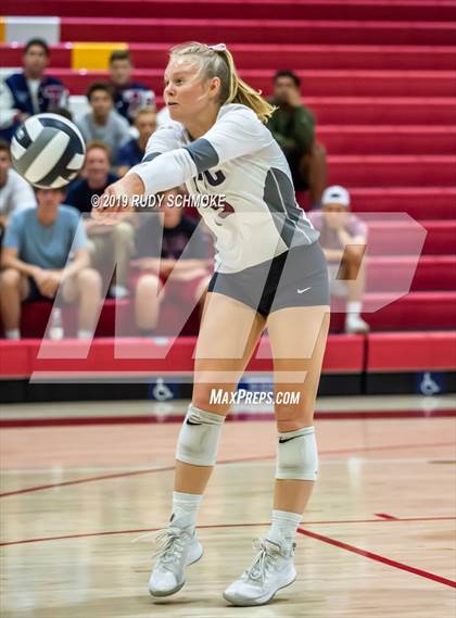 Thumbnail 1 in Mater Dei Catholic vs. Tri-City Christian (CIF SDS D3 Finals) photogallery.