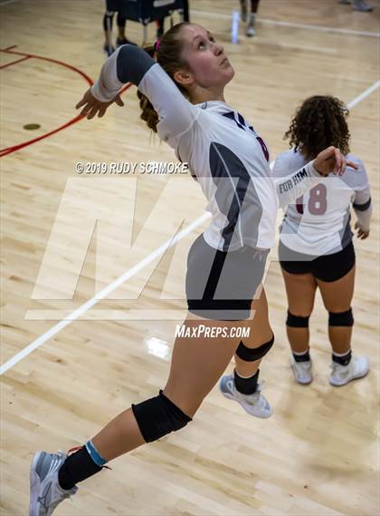Thumbnail 1 in Mater Dei Catholic vs. Tri-City Christian (CIF SDS D3 Finals) photogallery.