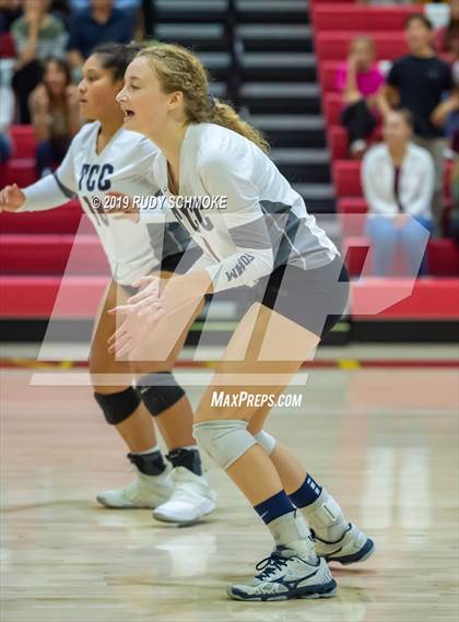 Thumbnail 3 in Mater Dei Catholic vs. Tri-City Christian (CIF SDS D3 Finals) photogallery.