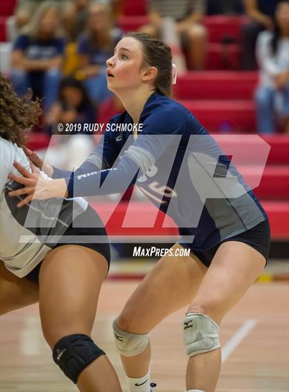 Thumbnail 3 in Mater Dei Catholic vs. Tri-City Christian (CIF SDS D3 Finals) photogallery.