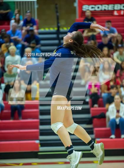 Thumbnail 2 in Mater Dei Catholic vs. Tri-City Christian (CIF SDS D3 Finals) photogallery.