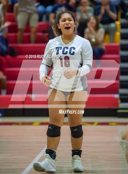 Thumbnail 1 in Mater Dei Catholic vs. Tri-City Christian (CIF SDS D3 Finals) photogallery.