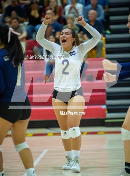 Thumbnail 1 in Mater Dei Catholic vs. Tri-City Christian (CIF SDS D3 Finals) photogallery.