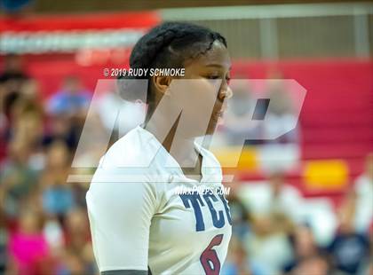 Thumbnail 1 in Mater Dei Catholic vs. Tri-City Christian (CIF SDS D3 Finals) photogallery.