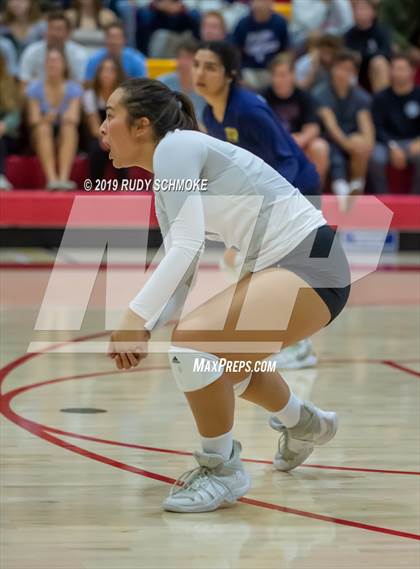 Thumbnail 1 in Mater Dei Catholic vs. Tri-City Christian (CIF SDS D3 Finals) photogallery.