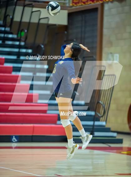 Thumbnail 1 in Mater Dei Catholic vs. Tri-City Christian (CIF SDS D3 Finals) photogallery.