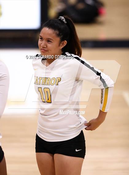 Thumbnail 1 in Beyer @ Lathrop photogallery.