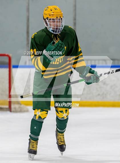 Thumbnail 3 in Lumen Christi Catholic @ Catholic Central (MHSAA D3 Regional 2nd Round Playoff) photogallery.