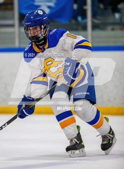 Thumbnail 3 in Lumen Christi Catholic @ Catholic Central (MHSAA D3 Regional 2nd Round Playoff) photogallery.