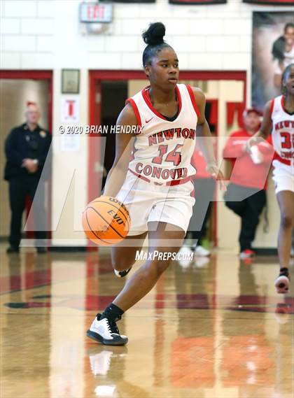 Thumbnail 2 in Newton-Conover vs. Shelby (NCHSAA 2A 3rd Round Playoff) photogallery.