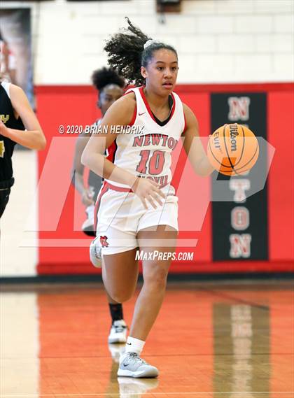 Thumbnail 2 in Newton-Conover vs. Shelby (NCHSAA 2A 3rd Round Playoff) photogallery.