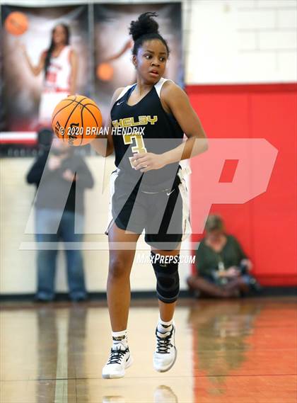 Thumbnail 2 in Newton-Conover vs. Shelby (NCHSAA 2A 3rd Round Playoff) photogallery.