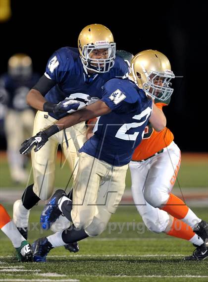 Thumbnail 1 in Poly vs. JW North photogallery.
