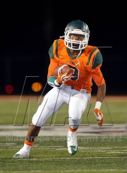 Thumbnail 1 in Poly vs. JW North photogallery.