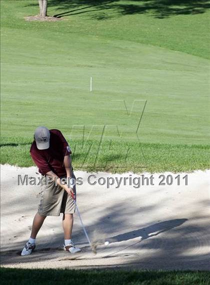 Thumbnail 3 in Legacy Golf Invitational photogallery.