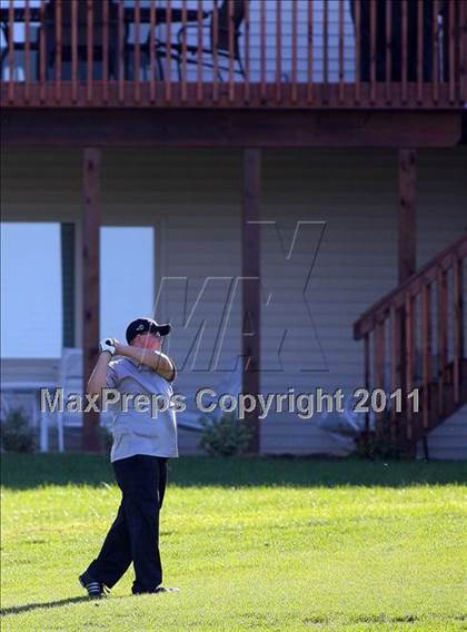 Thumbnail 2 in Legacy Golf Invitational photogallery.