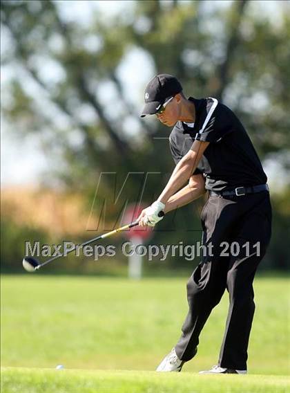 Thumbnail 3 in Legacy Golf Invitational photogallery.