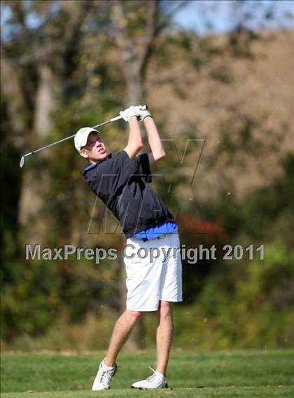 Thumbnail 2 in Legacy Golf Invitational photogallery.