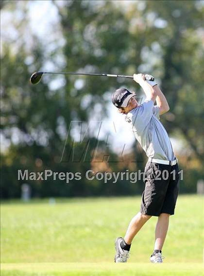 Thumbnail 2 in Legacy Golf Invitational photogallery.