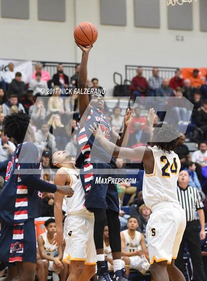 Thumbnail 3 in Eastmoor Academy vs. Springfield photogallery.