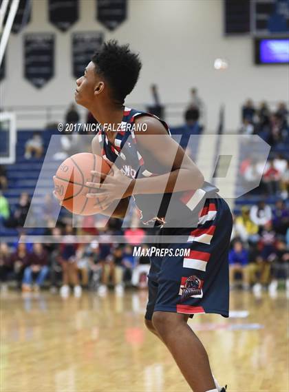 Thumbnail 2 in Eastmoor Academy vs. Springfield photogallery.