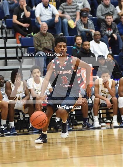 Thumbnail 2 in Eastmoor Academy vs. Springfield photogallery.