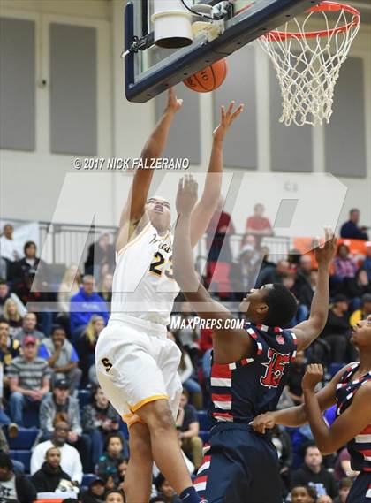 Thumbnail 1 in Eastmoor Academy vs. Springfield photogallery.