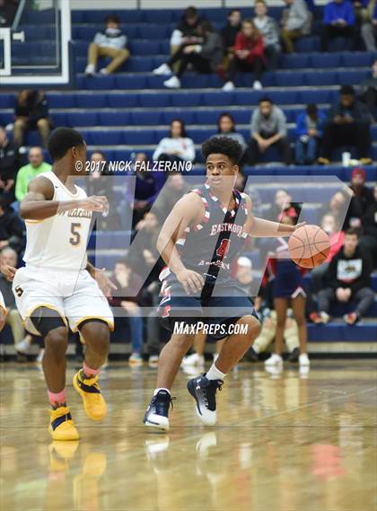Thumbnail 3 in Eastmoor Academy vs. Springfield photogallery.
