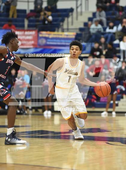 Thumbnail 2 in Eastmoor Academy vs. Springfield photogallery.