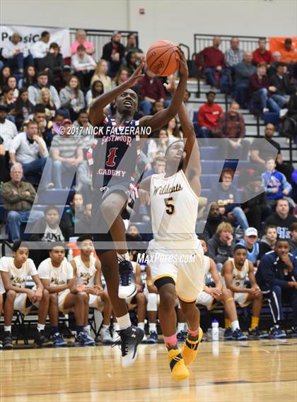Thumbnail 3 in Eastmoor Academy vs. Springfield photogallery.
