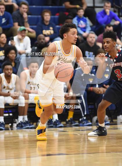 Thumbnail 3 in Eastmoor Academy vs. Springfield photogallery.