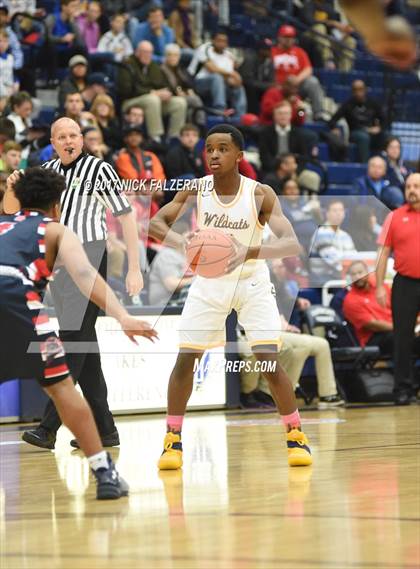Thumbnail 2 in Eastmoor Academy vs. Springfield photogallery.