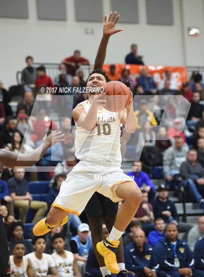 Thumbnail 1 in Eastmoor Academy vs. Springfield photogallery.