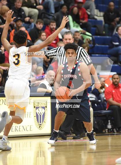 Thumbnail 3 in Eastmoor Academy vs. Springfield photogallery.