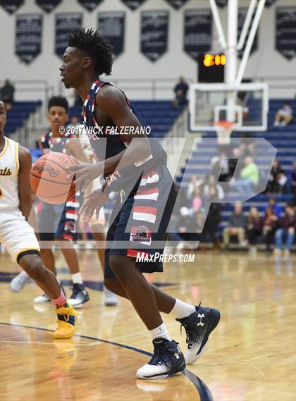Thumbnail 2 in Eastmoor Academy vs. Springfield photogallery.