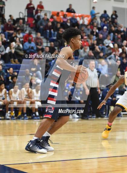 Thumbnail 2 in Eastmoor Academy vs. Springfield photogallery.