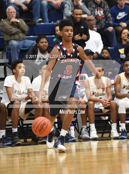 Thumbnail 2 in Eastmoor Academy vs. Springfield photogallery.