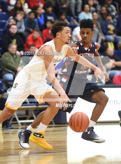 Thumbnail 1 in Eastmoor Academy vs. Springfield photogallery.