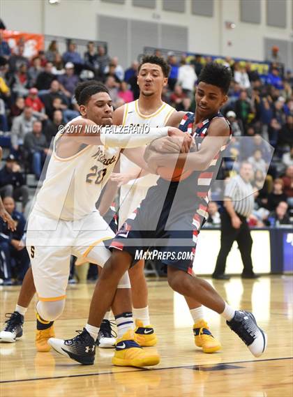 Thumbnail 3 in Eastmoor Academy vs. Springfield photogallery.