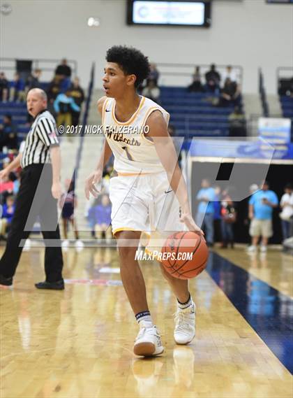 Thumbnail 3 in Eastmoor Academy vs. Springfield photogallery.